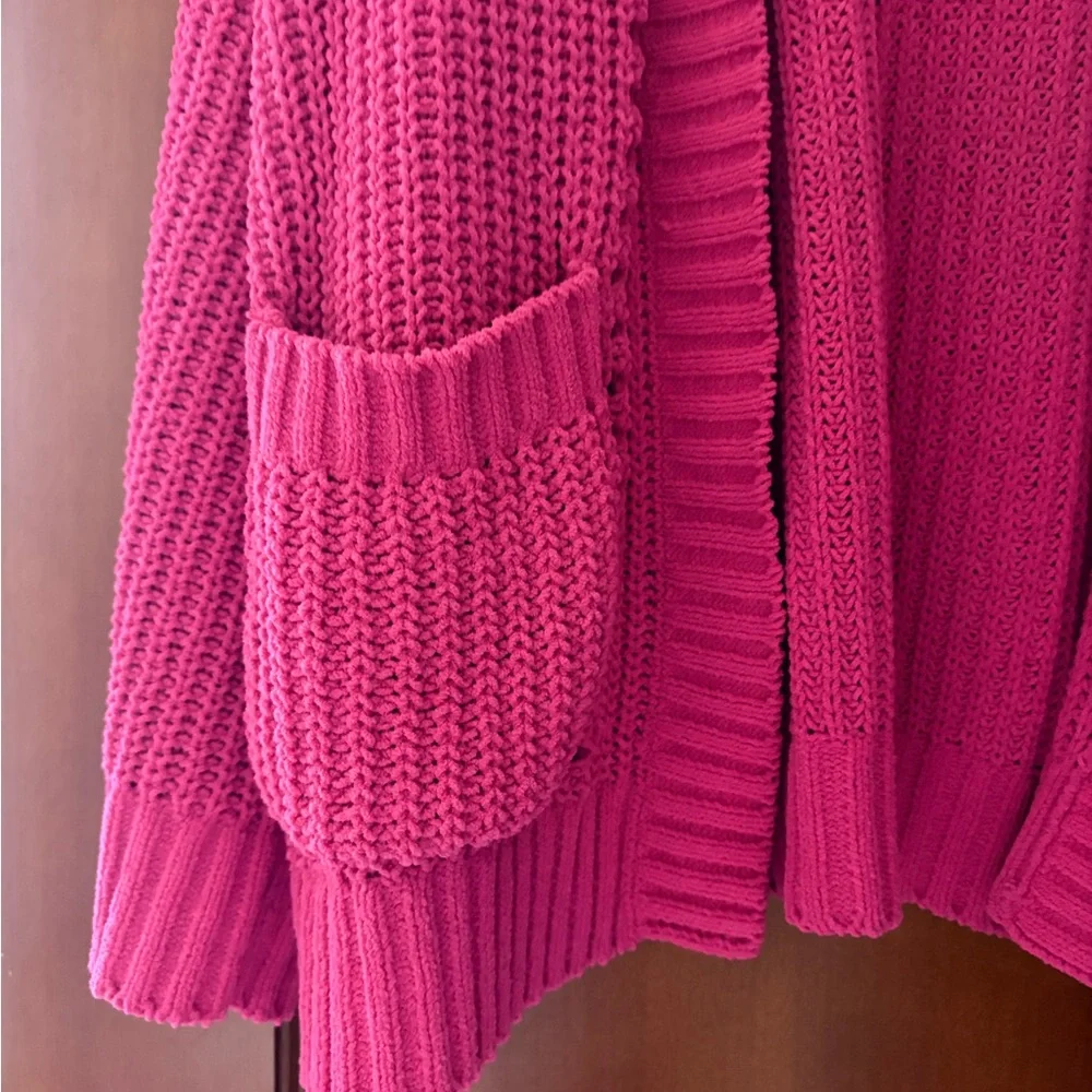 American Eagle Outfitters Fuchsia Pink Cardigan - Picture 3 of 3